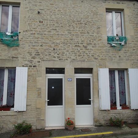 Ferienwohnung Maison En Pierre Port-en-Bessin-Huppain Exterior foto