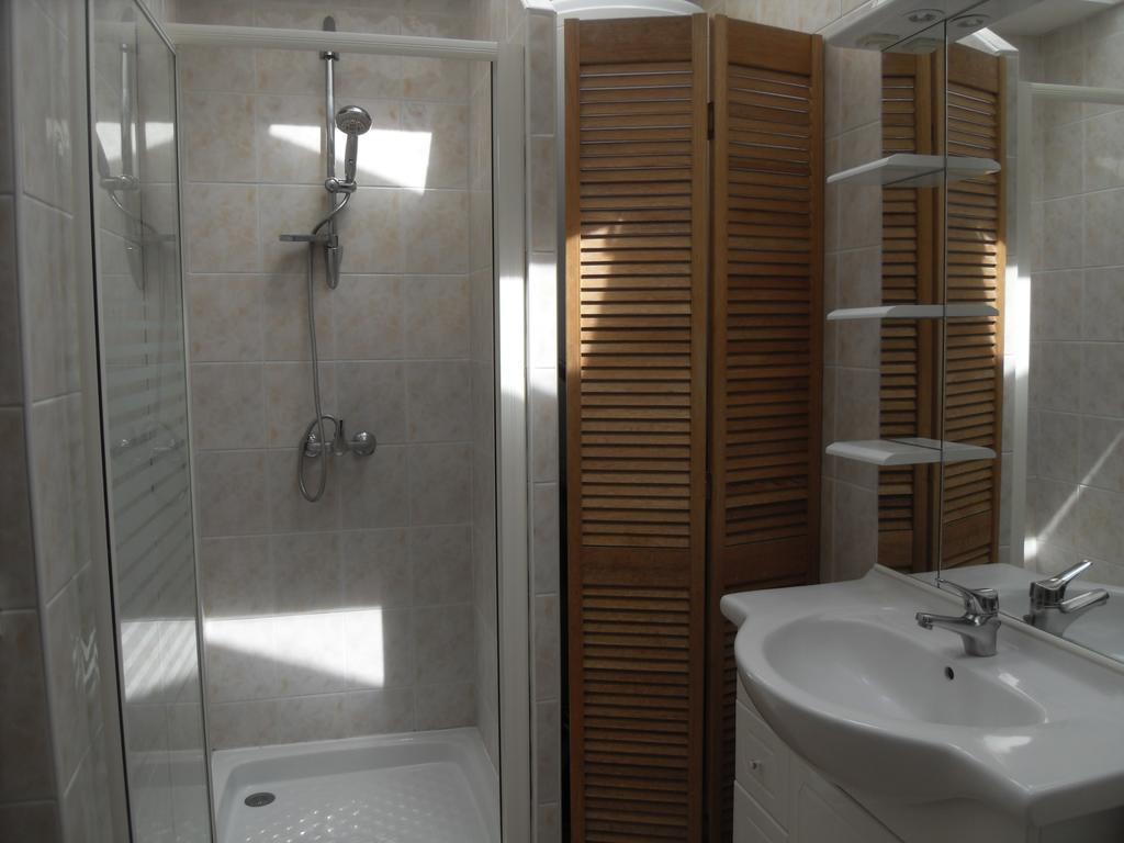 Ferienwohnung Maison En Pierre Port-en-Bessin-Huppain Exterior foto